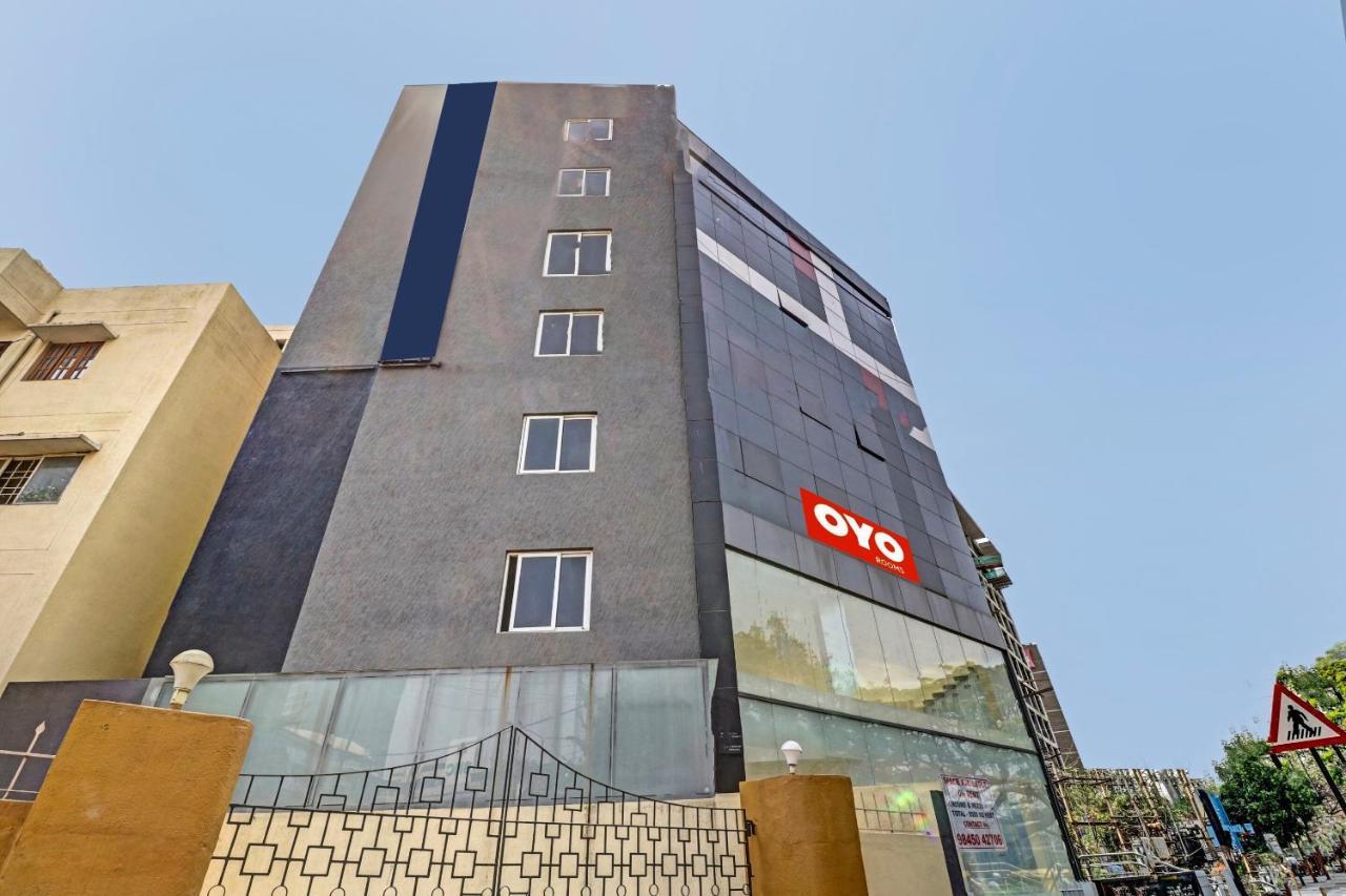 Hotel Oyo Townhouse 251 Richmond Circle Bangalore Exterior foto